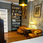 Art Chmielna 10 Apartman *